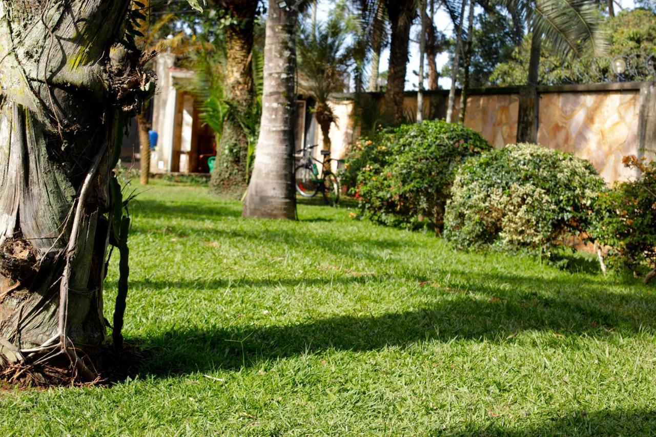 Entebbe Palm Hotel Exterior foto